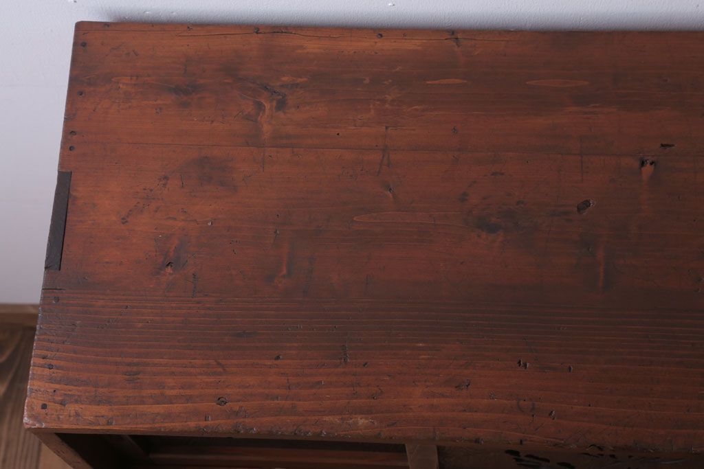 アンティーク家具　和製アンティーク　古い木製の小ぶりな収納棚(下駄箱)(2)