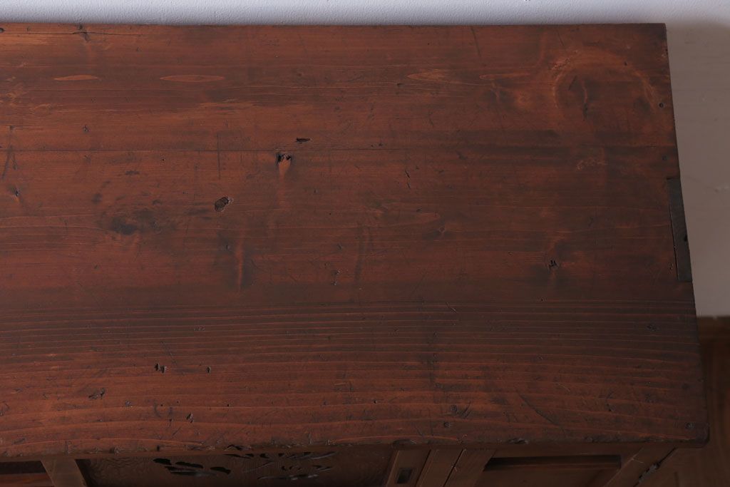 アンティーク家具　和製アンティーク　古い木製の小ぶりな収納棚(下駄箱)(2)