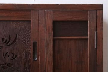 アンティーク家具　和製アンティーク　古い木製の小ぶりな収納棚(下駄箱)(2)