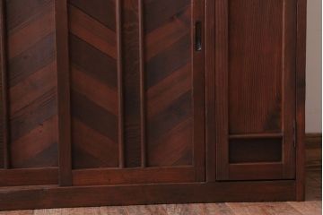 アンティーク家具　和製アンティーク　古い木製の小ぶりな収納棚(下駄箱)(2)