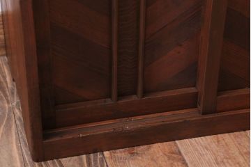 アンティーク家具　和製アンティーク　古い木製の小ぶりな収納棚(下駄箱)(2)