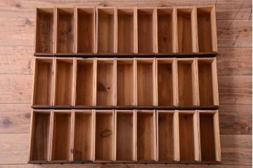 アンティーク家具　古民具・骨董　明治期　古い杉材の小ぶりな薬箪笥(時代箪笥)
