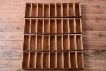 アンティーク家具　古民具・骨董　明治期　古い杉材の小ぶりな薬箪笥(時代箪笥)