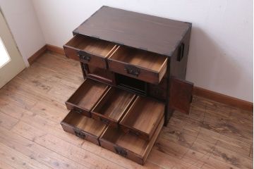 アンティーク家具　古民具・骨董　明治期　玉杢　前面欅材!厚手金具の角手仙台帳場箪笥(仙台箪笥)