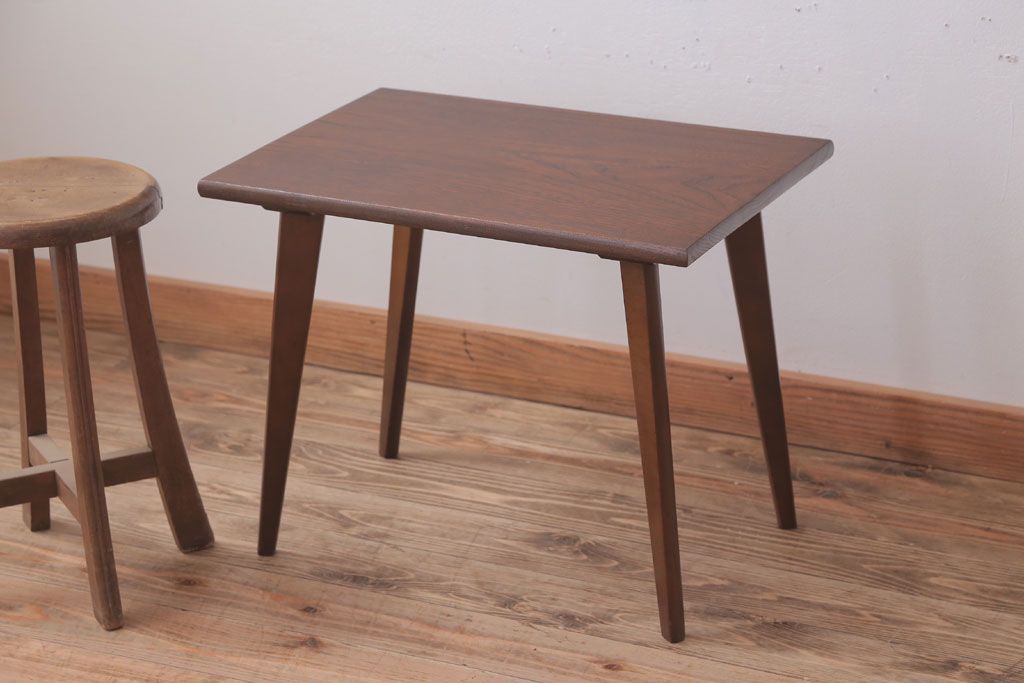 レトロ家具　アンティーク　昭和レトロな古い木製のサイドテーブル(センターテーブル)