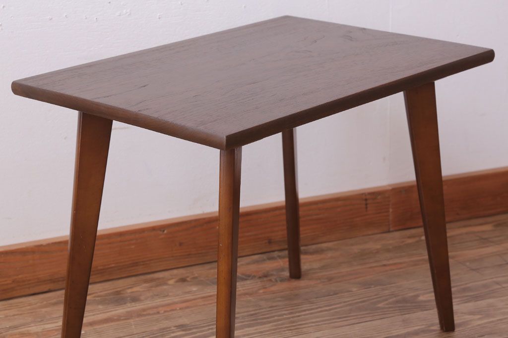 レトロ家具　アンティーク　昭和レトロな古い木製のサイドテーブル(センターテーブル)