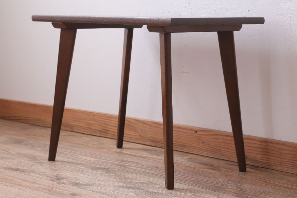 レトロ家具　アンティーク　昭和レトロな古い木製のサイドテーブル(センターテーブル)