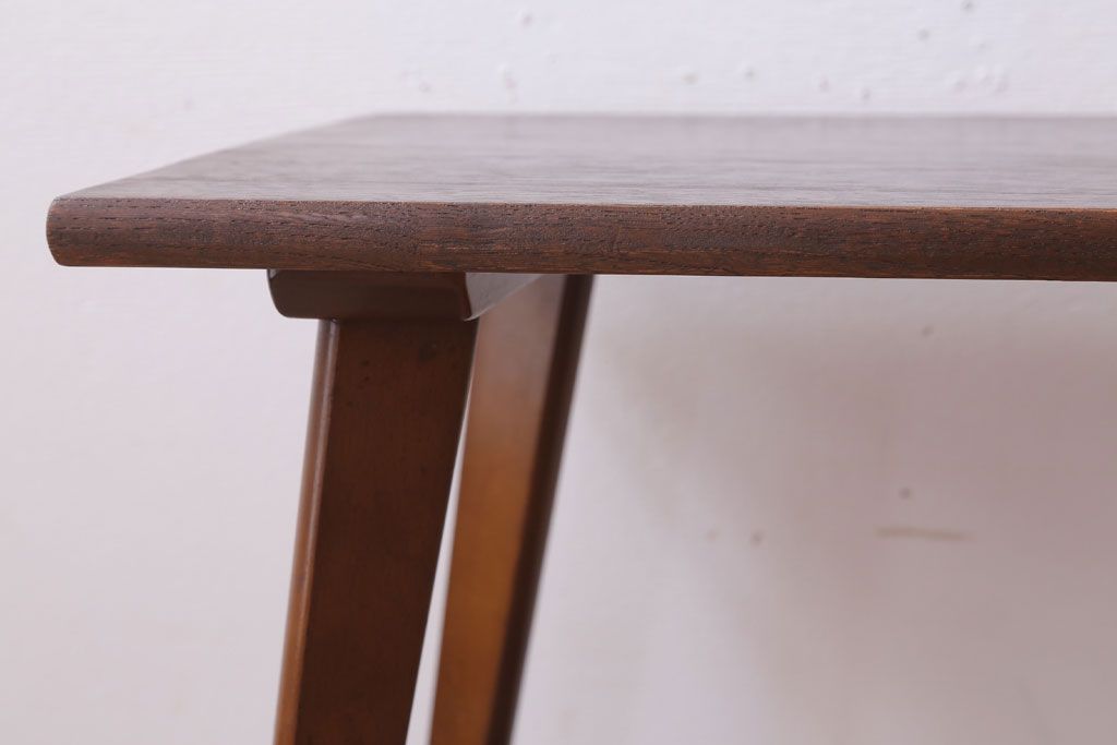 レトロ家具　アンティーク　昭和レトロな古い木製のサイドテーブル(センターテーブル)