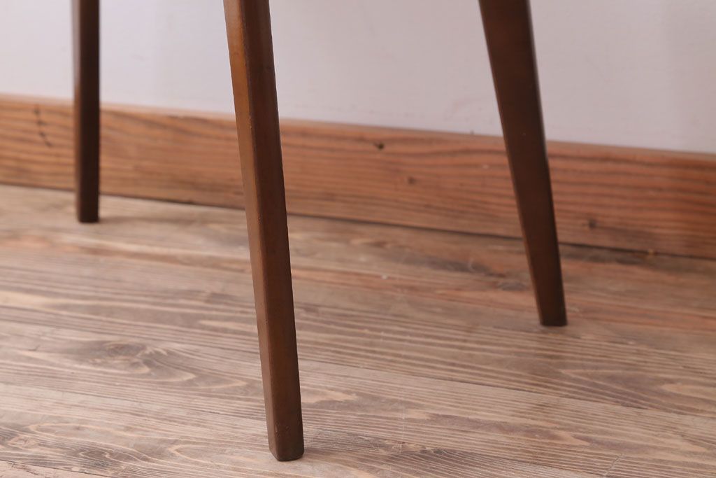 レトロ家具　アンティーク　昭和レトロな古い木製のサイドテーブル(センターテーブル)