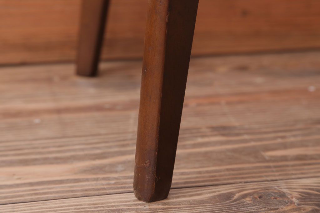 レトロ家具　アンティーク　昭和レトロな古い木製のサイドテーブル(センターテーブル)