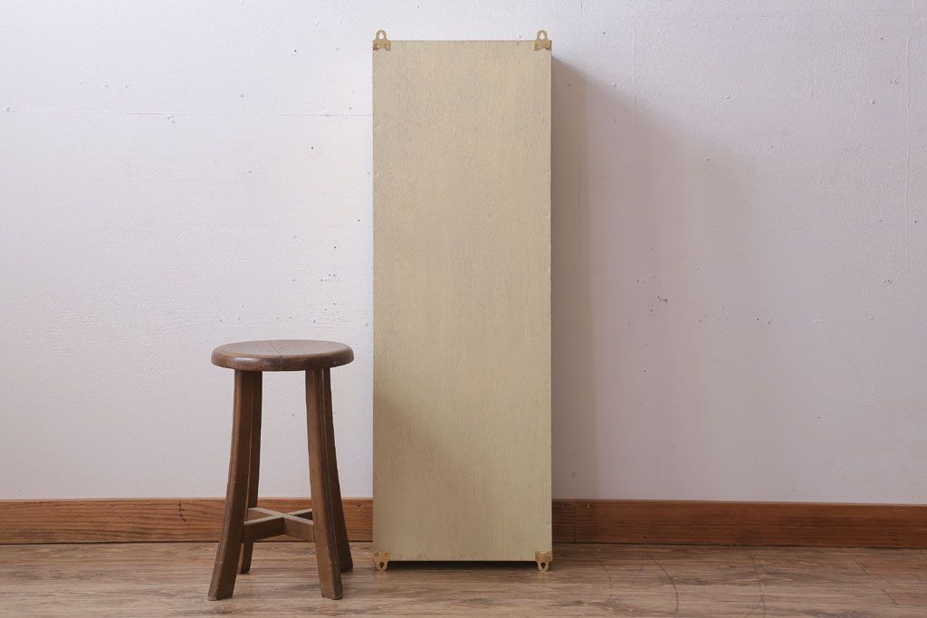 アンティーク家具　アンティークペイント　気泡ガラス扉!お洒落な縦型壁掛け戸棚(1)