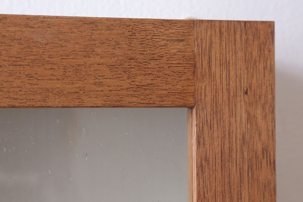 アンティーク家具　アンティークペイント　気泡ガラス扉!お洒落な縦型壁掛け戸棚(2)