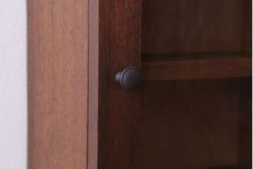 アンティーク家具　アンティーク　古い木製　お洒落な縦型壁掛け戸棚(1)