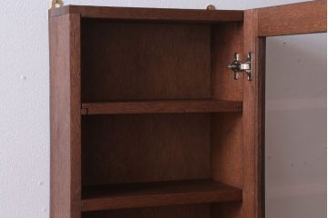 アンティーク家具　アンティーク　古い木製　お洒落な縦型壁掛け戸棚(1)