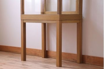 レトロ家具　昭和レトロ　古い木製の脚付きガラスケース