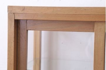 レトロ家具　昭和レトロ　古い木製の脚付きガラスケース