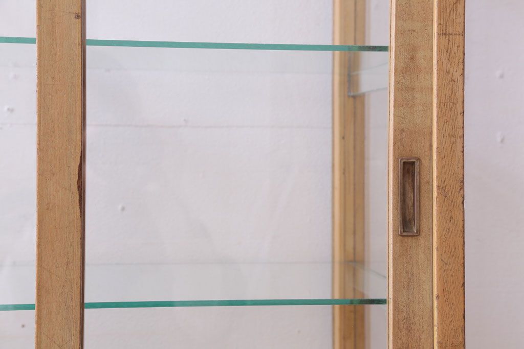 レトロ家具　昭和レトロ　古い木製の脚付きガラスケース