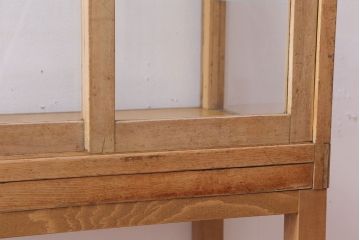 レトロ家具　昭和レトロ　古い木製の脚付きガラスケース