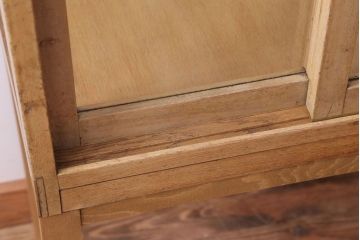 レトロ家具　昭和レトロ　古い木製の脚付きガラスケース