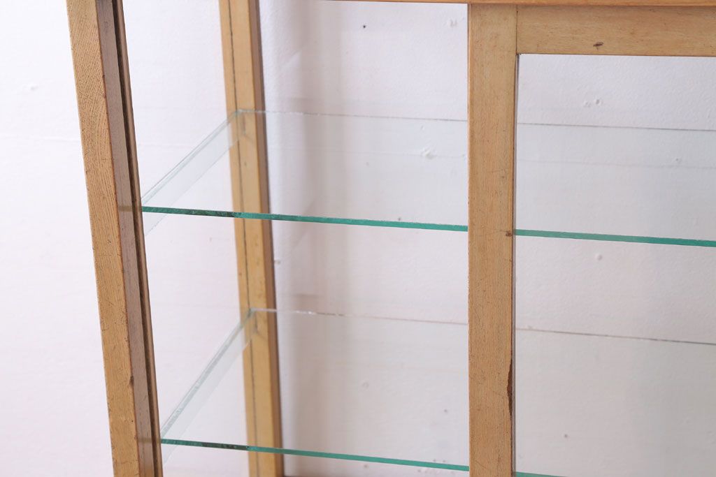 レトロ家具　昭和レトロ　古い木製の脚付きガラスケース