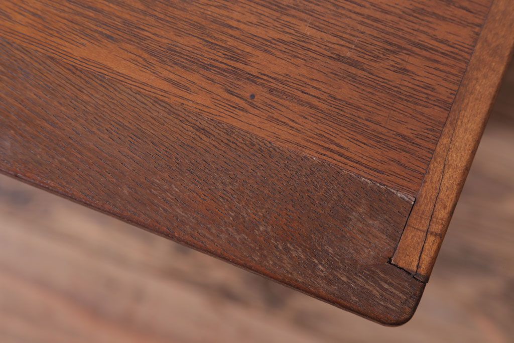 レトロ家具　昭和レトロ　小さなサイドキャビネット(サイドテーブル)(1)