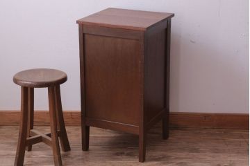 レトロ家具　昭和レトロ　小さなサイドキャビネット(サイドテーブル)(1)