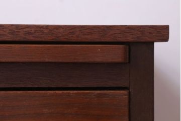 レトロ家具　昭和レトロ　小さなサイドキャビネット(サイドテーブル)(2)