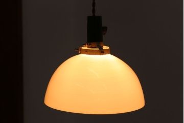 和製アンティーク　シンプルな白いガラスシェード天井照明