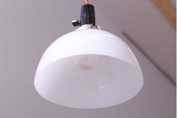 和製アンティーク　シンプルな白いガラスシェード天井照明