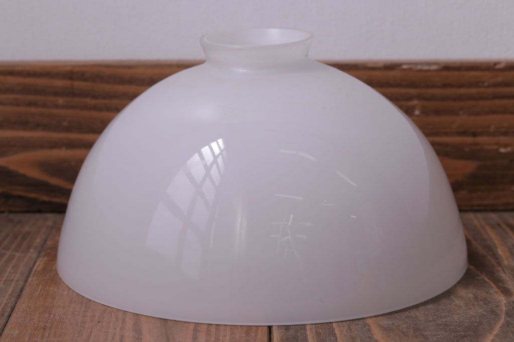 和製アンティーク　シンプルな白いガラスシェード天井照明