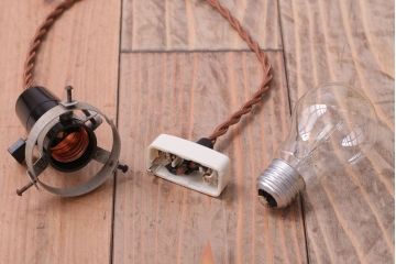 和製アンティーク　シンプルな白いガラスシェード天井照明