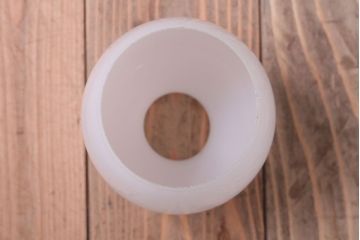 和製アンティーク　シンプルで小さな白いガラスシェード天井照明