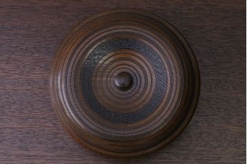 アンティーク雑貨　和製アンティーク　古い木製の蓋付き小物入れ(菓子盆)