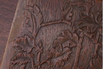 アンティーク雑貨　和製アンティーク　古い木製の彫刻箱(収納箱・小箱)