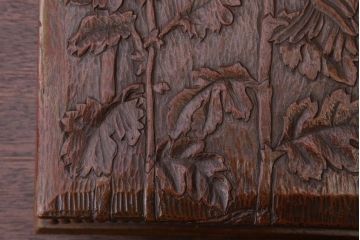 アンティーク雑貨　和製アンティーク　古い木製の彫刻箱(収納箱・小箱)