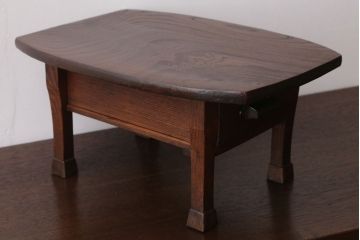 アンティーク家具　和製アンティーク　引き出し付き!古い欅材の小さなテーブル(花台)