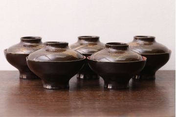 古民具・骨董　図変わり蒔絵の木製椀5客セット(漆器)