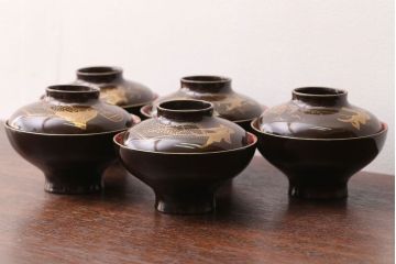 古民具・骨董　図変わり蒔絵の木製椀5客セット(漆器)