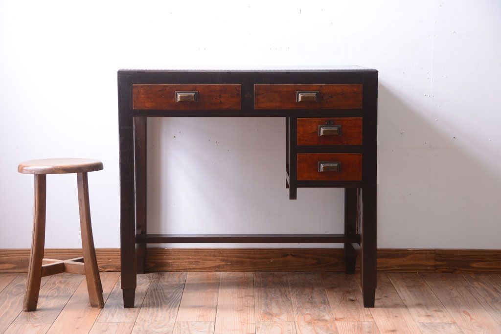 アンティーク家具　大正ロマン　古い木製のアンティーク片袖机(デスク)