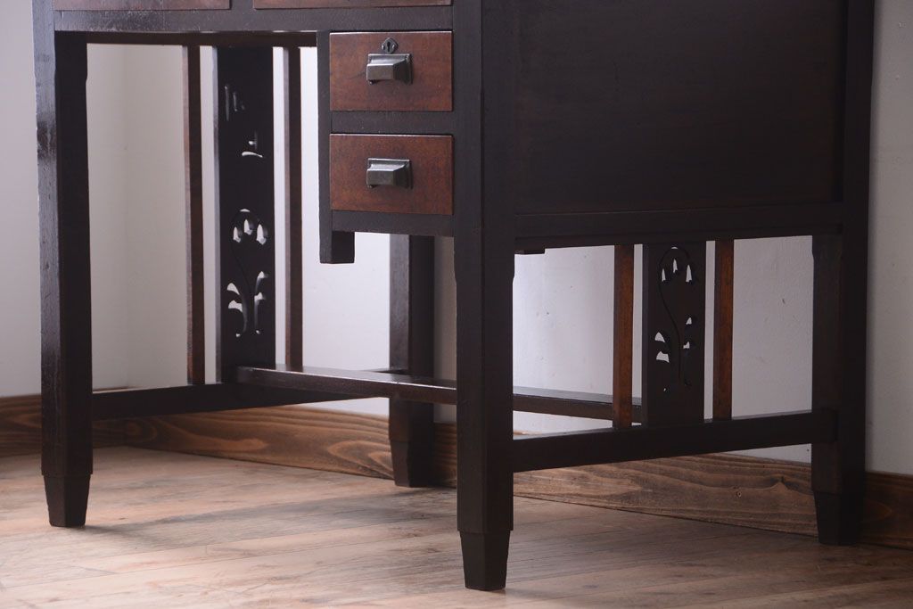 アンティーク家具　大正ロマン　古い木製のアンティーク片袖机(デスク)