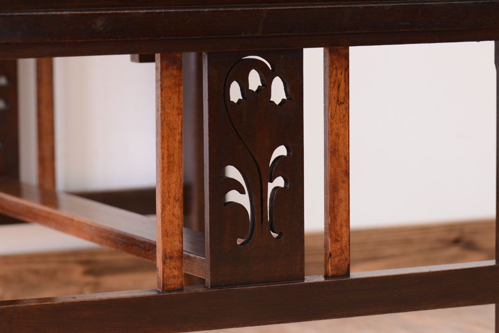 アンティーク家具　大正ロマン　古い木製のアンティーク片袖机(デスク)