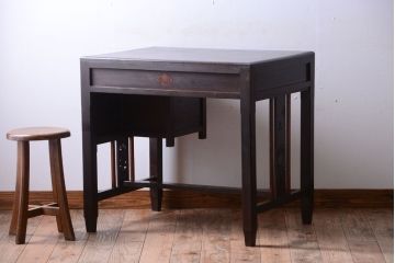 アンティーク家具　大正ロマン　古い木製のアンティーク片袖机(デスク)