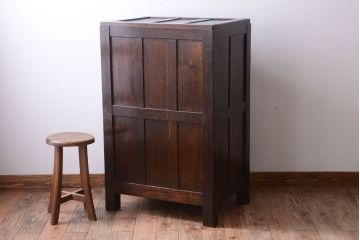 レトロ家具　昭和レトロ　ナラ材製のアンティーク冷蔵庫(冷蔵箱・氷冷蔵庫)