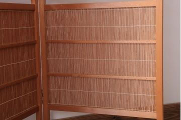 アンティーク雑貨　古民具・骨董　古い木味の四連屏風衝立て(パーテーション)(1)
