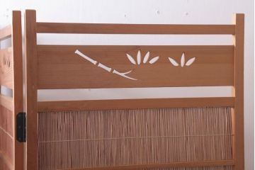 アンティーク雑貨　古民具・骨董　古い木味の四連屏風衝立て(パーテーション)(1)