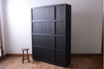 アンティーク家具　アンティーク　シックなブラックペイントの鍵付き下駄箱(2)