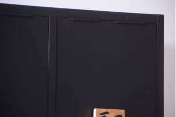 アンティーク家具　アンティーク　シックなブラックペイントの鍵付き下駄箱(3)