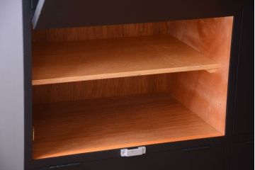 アンティーク家具　アンティーク　シックなブラックペイントの鍵付き下駄箱(3)