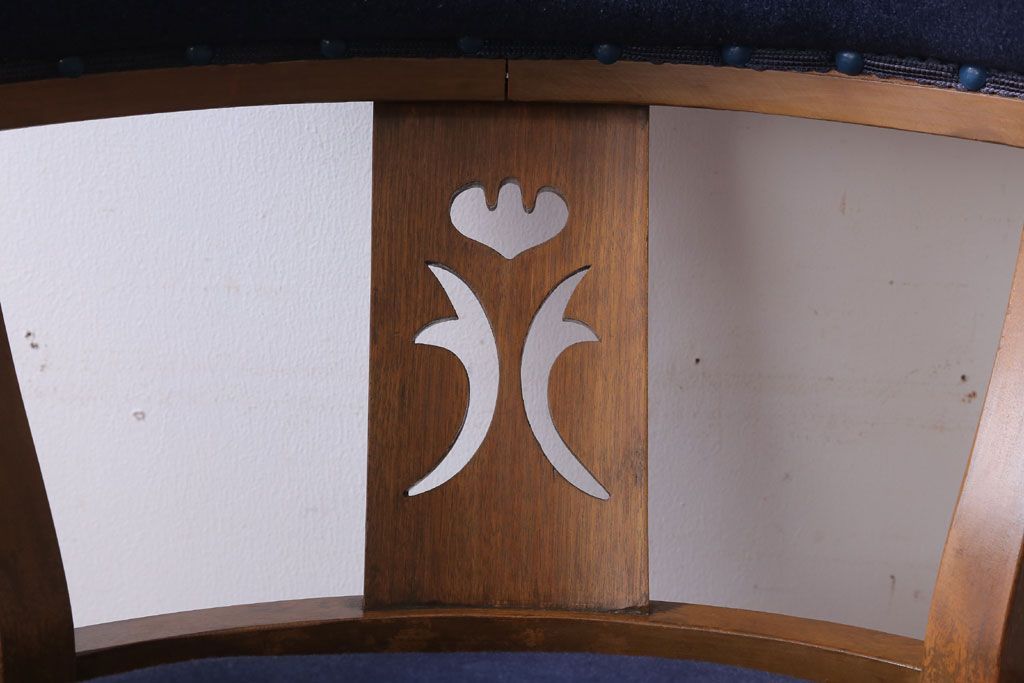 アンティーク家具　和製アンティーク　透かし彫り　オリジナル座面のナラ材製回転椅子(回転イス)