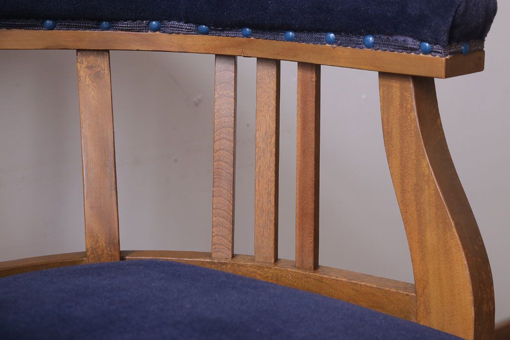 アンティーク家具　和製アンティーク　透かし彫り　オリジナル座面のナラ材製回転椅子(回転イス)